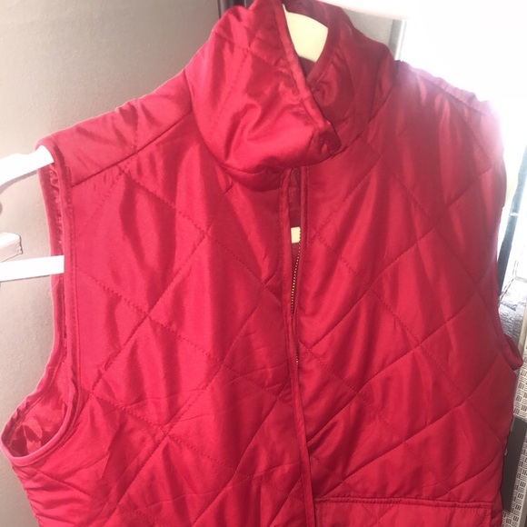 Cute red vest! TAGS STILL ON - Picture 2 of 3